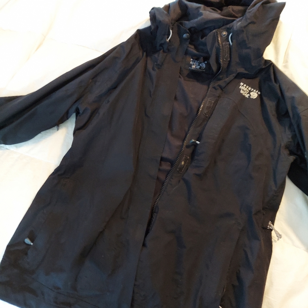 Mountain hardware, black rain jacket